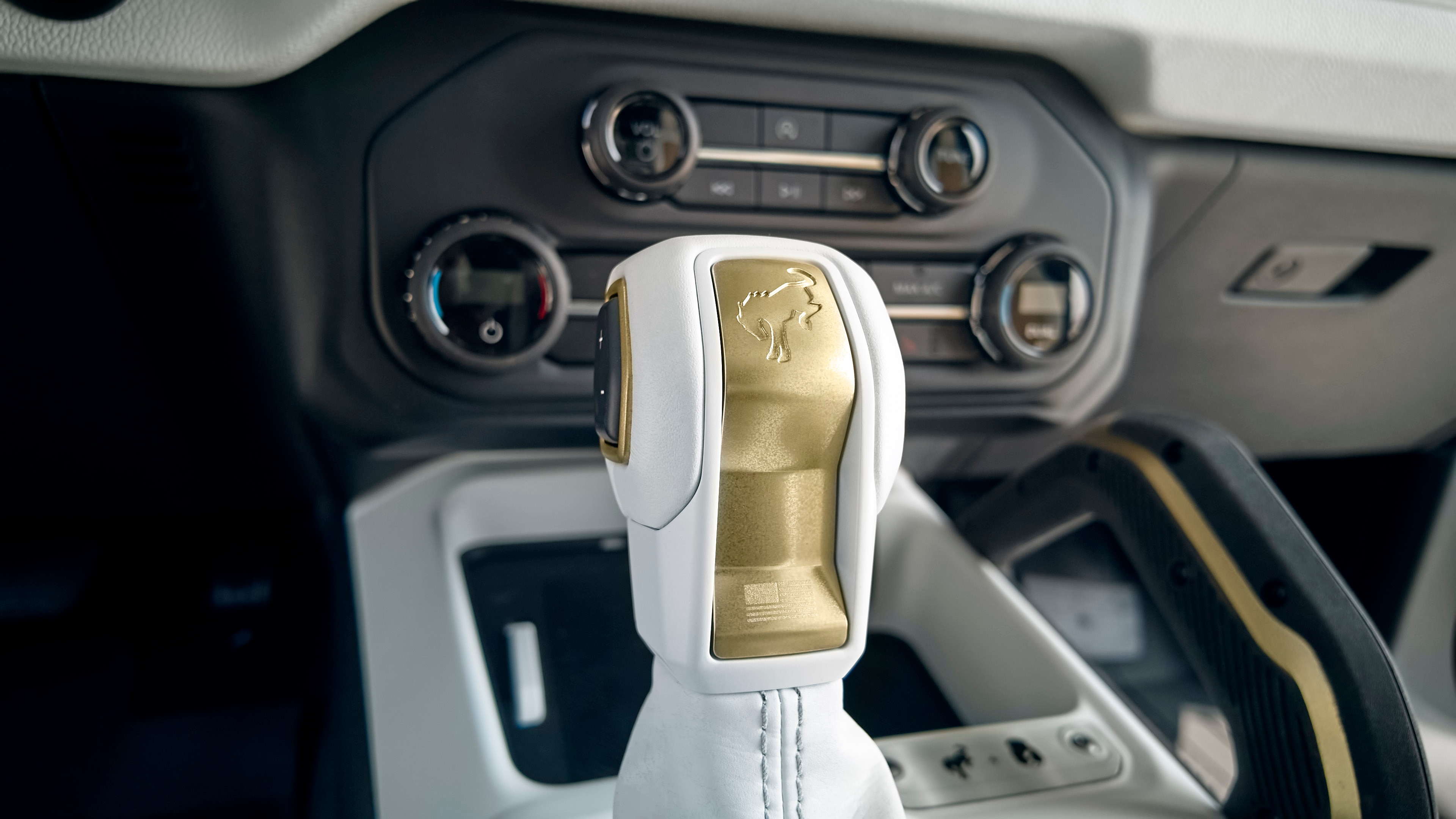 Ford Brand Design exists to shape how Ford tells its story visually. But we’re also consulted, from time to time, to work with partners and push the boundaries of what’s possible within a specific vehicle’s design framework. Ford’s latest effort is a collaboration with fashion brand alice + olivia by Stacey Bendet and Bronco. 